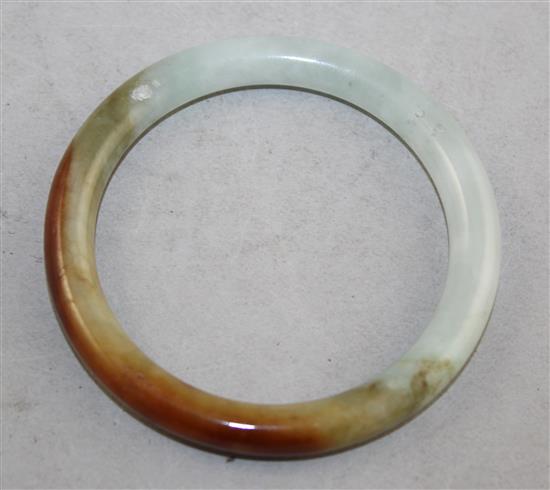 A Chinese jadeite bangle, 7cm
